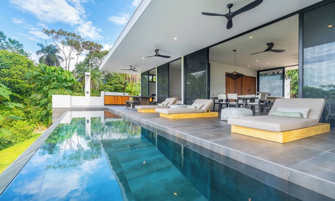 Ojochal Casa | Luxury-3-suites-100 MB-Ocean views-Ojochal-Private