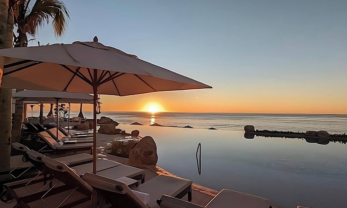 San José del Cabo Complejo | LUXURY 3BD/4BA Ocean Front Penthouse with Private Hot Tub!! Villa La Valencia