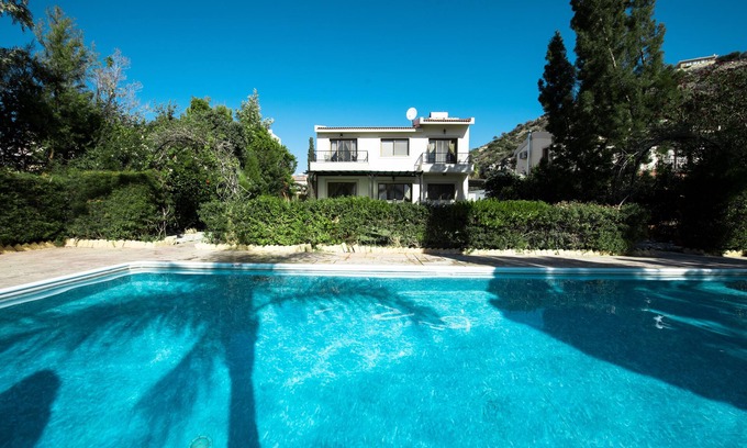 Pissouri Villa | Villa de lujo de 3 dormitorios con gran piscina privada con vistas al mar. 200 metros - playa