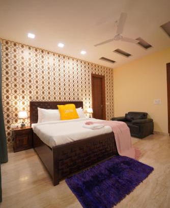 DLF Phase 5 Apartamento | Luxury 3BHK Service Apartment -Golf Course Road, Gurgaon
