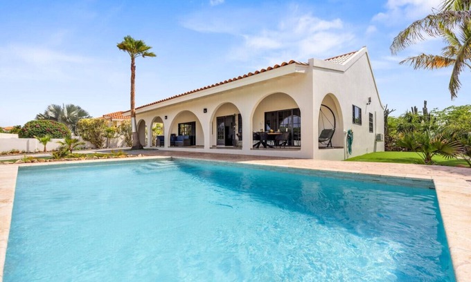Boroncana Villa | Luxury 3BR/3BA Villa with Pool - Villa Leone by Bocobay