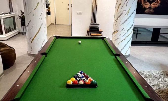 Ngor Apartamento | Experience luxury & comfort at Maison D'Ophir's 3 bedrooms, billiard and more