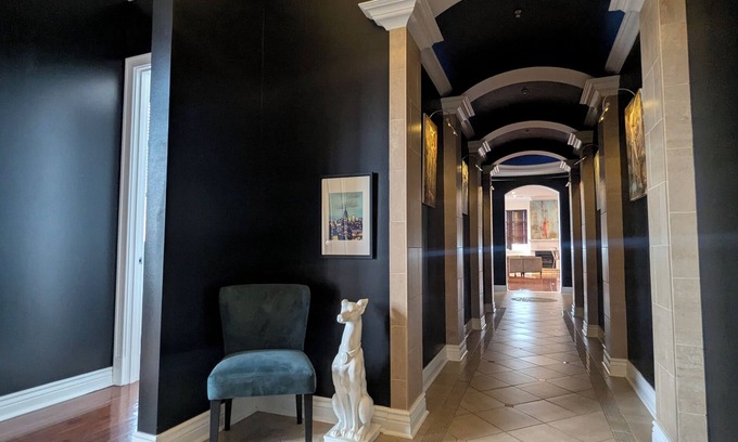 Central Business District Condominio | Luxury 3BR Downtown Kalamazoo Penthouse + Private Parking & Walkable