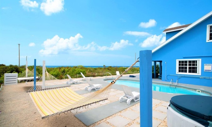 East End Casa | Luxury 4 Bdr Ocean View Home w Pool Hot Tub