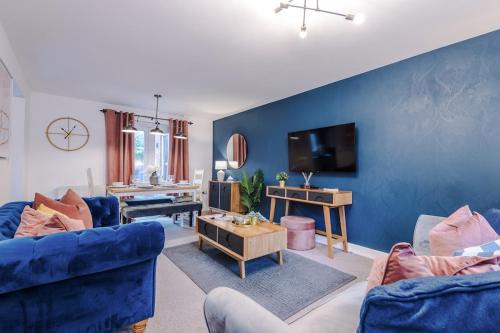 Burslem Casa | Luxury 4 bedroom Home in Stoke Sleeps 10