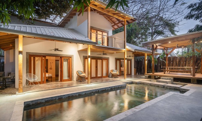 Playa Guiones Casa | Luxury 4 Bedroom Home - steps to beach in Nosara