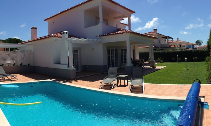 Praia del Rei Villa | Lujosa villa de 4 dormitorios con piscina privada en 5 * golf & beach resort