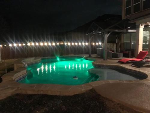 San Antonio Villa | Luxury 4 BR home with Pool near attractions (Cobbl.)