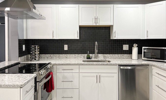 Hattiesburg Casa | Luxury 4 Br House near USM