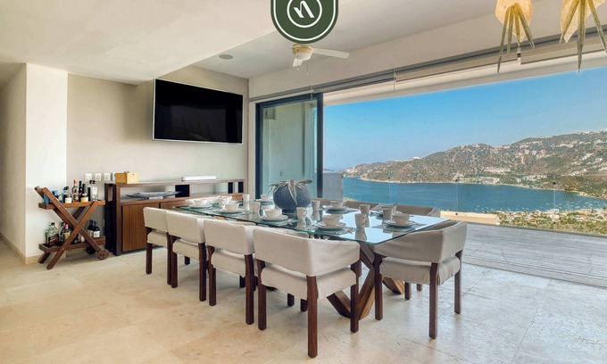 Bahía Puerto Marqués Apartamento | Luxury 4 BR Condo - Amazing Bay View - Pool