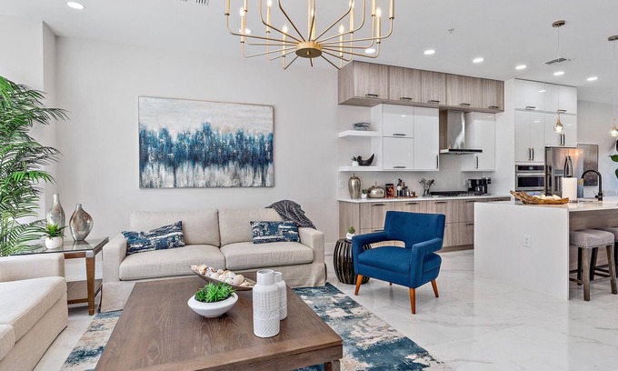Downtown Casa | Luxury 4 Story Townhome with Elevator, Private Rooftop with Jacuzzi