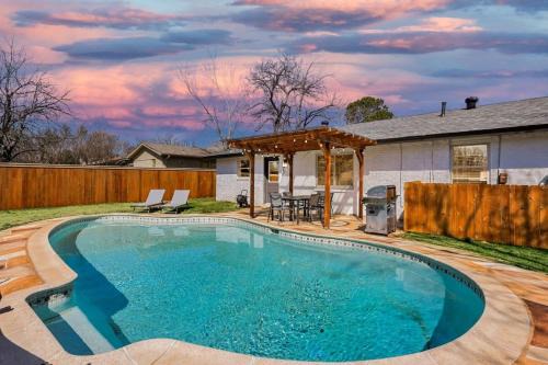 North Richland Hills Casa | Luxury 4Bed 2Bath Hidden Gem w Backyard Oasis