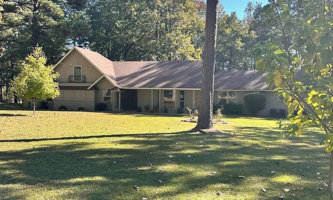 Redlick Casa | Luxury 4BR Home on Bringle Lake Trail