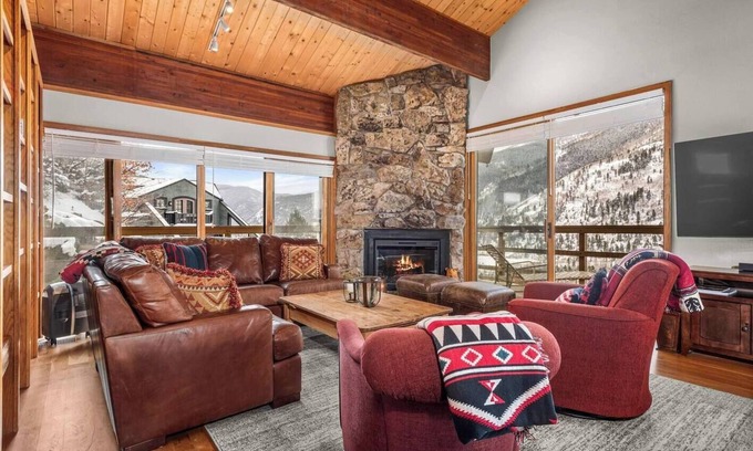 Mountain Valley Casa | Luxury 4BR Mountain Retreat in Aspen