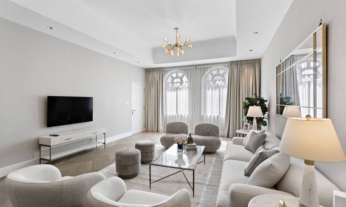 Palm Jumeirah Villa | Luxury 4BR Townhouse Golden Mile