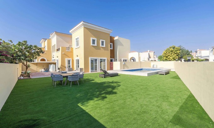 Dubai Villa | Luxury 4BR Villa-Al Reem 3-Perfect Family Getaway!