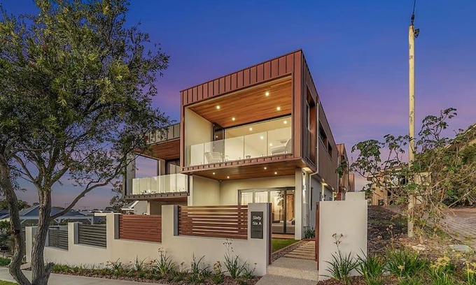 Scarborough Casa | Luxury 5 Bed 4 Bath New Home With OCEAN VIEWS