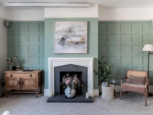 Eltham Casa | Luxury 5-Bed Home w Cinema Games Room Garden Pass the Keys