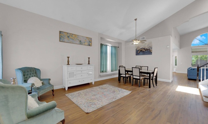 Spring Valley Casa | Luxury 5-bedroom house near to Strip