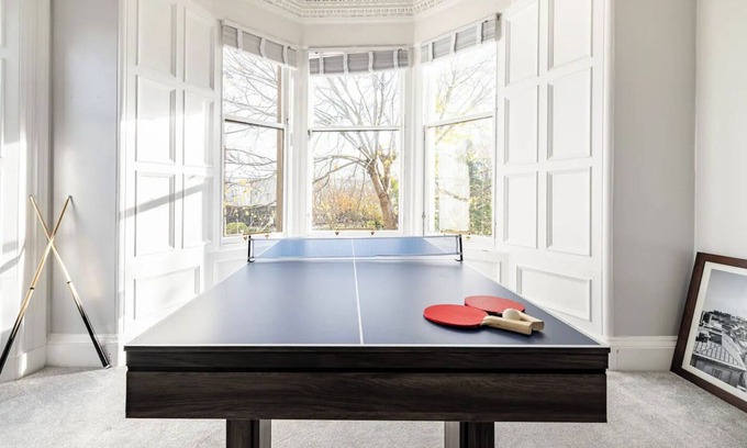 Liberton Casa | Luxury 5 Bedroom Victorian apartment in central Edinburgh with private parking