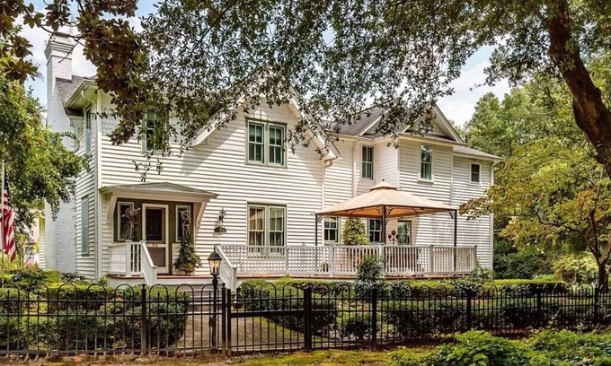 Old Town Villa | ★ LUXURY 5 BR VILLA Heart of Village Steps From #2