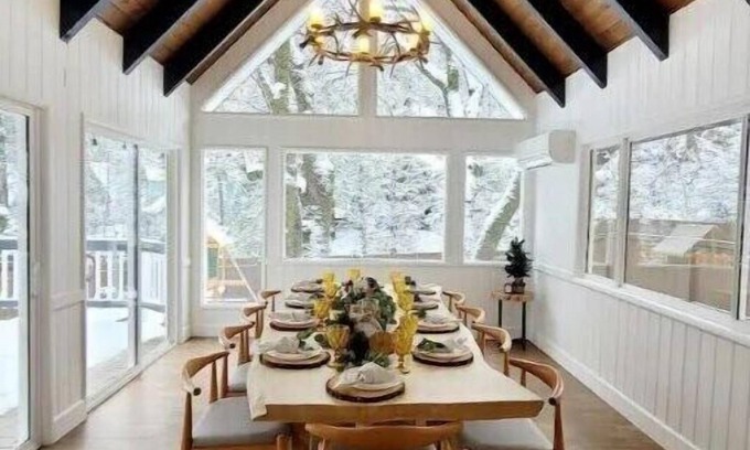 Lake Arrowhead Cabaña | Luxury 5Bedroom/10beds/LargeGatedBackyard/SwingSet/EntertainmentRoom/ &BonusRoom