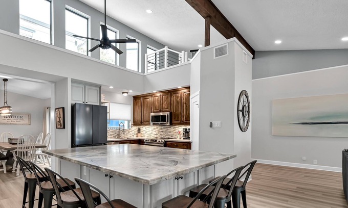 Willis Casa | Luxury 6BR Lakefront Home with Pool, Private Dock, Game Room, Putting Green & Outdoor Oasis!