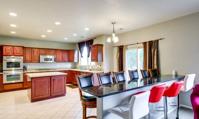 Lehi Casa | Luxury 8-bedroom house in Silicon Slopes- Ski-Chewfaster