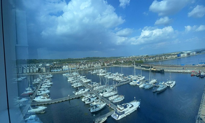 Chatham Apartamento | Luxury 8th Floor Apartment Overlooking Marina and River