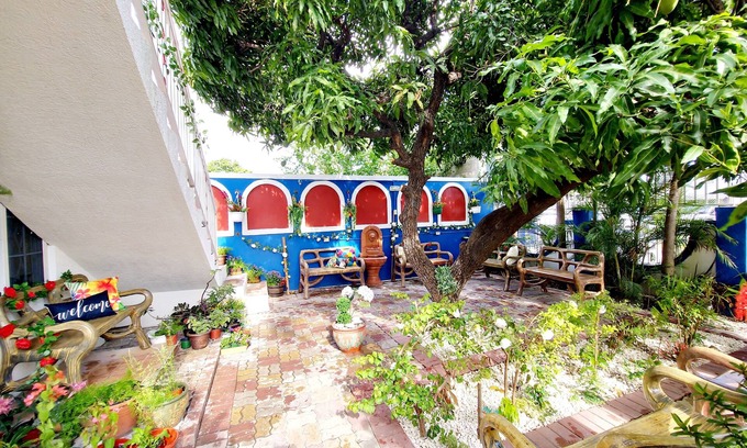 Eastwood Park Casa | Luxury 9BR In Central Halfway Tree @Kingston Manor