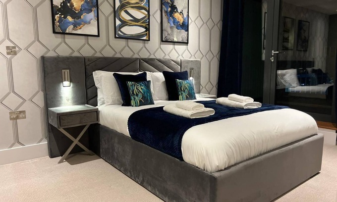 Wembley Park Apartamento | LUXURY ACCOMMODATION IN CENTRAL WEMBLEY, 5 MINS WALK TO WEMBLEY STADIUM,SLEEPS 4