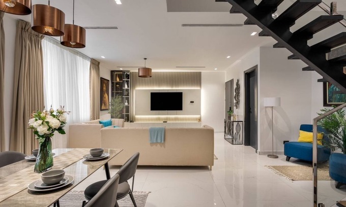 Lagos Apartamento | Luxury All-Round Stay | Perfect for Families, Business & Leisure Travelers