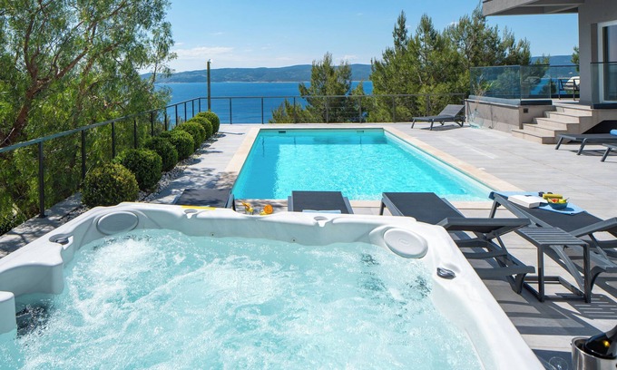 Mimice Villa | ¡PARA ESTRENAR! Muy lujosa y elegante Villa IPONI con piscina privada, gimnasio, vista al mar
