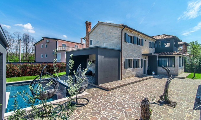 Baderna Villa | Villa di lusso ed elegante con piscina privata