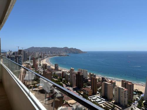 Cala Apartamento | Luxury Apartment - Benidorm Beach - Sea Views, Pool & Terrace