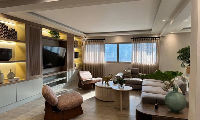 Renacimiento Apartamento | Luxury apartment in Santo Domingo, for family or group travel.