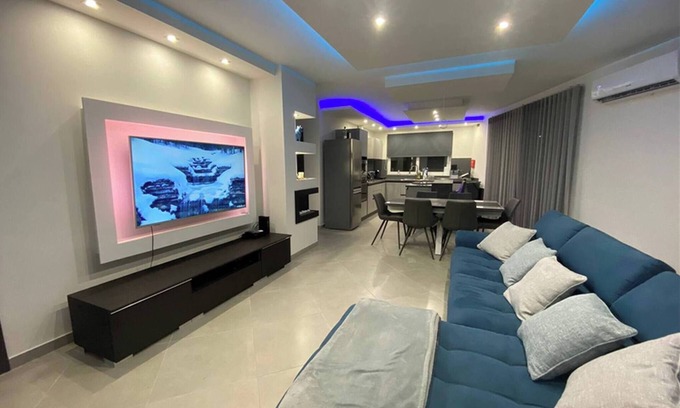Gzira Apartamento | Apartamento de lujo en Gzira cerca de Sliema 3 BR Apartment Sleep 8