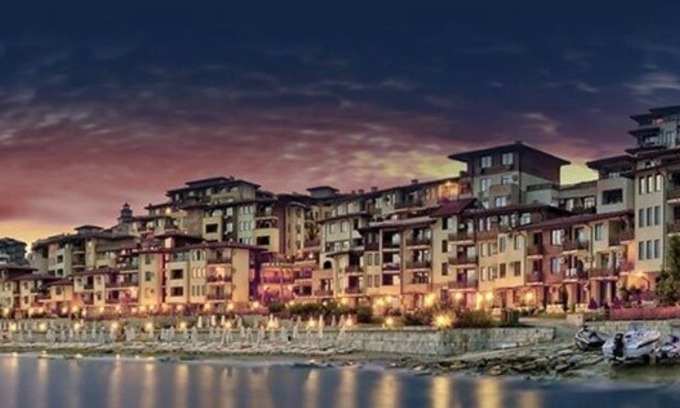 Sveti Vlas Hotel | Luxury Apartment in Garden of Eden