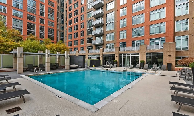 Reston Apartamento | Luxury Apartment in heart of Reston 2 bedroom