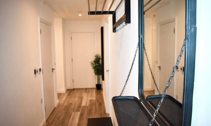 Camberwell Green Apartamento | Luxury Apartment in London w/ Free Travel Included with Long term Bookings!