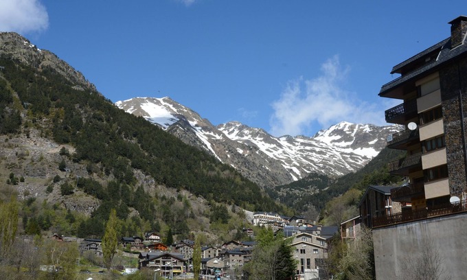 Mas de Ribafeta Apartamento | Apartamento de lujo en el corazón de las montañas, Arinsal Andorra