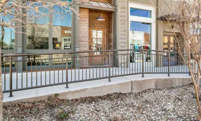 Bridgeport Apartamento | Luxury Apartment in Historic Downtown Bridgeport!