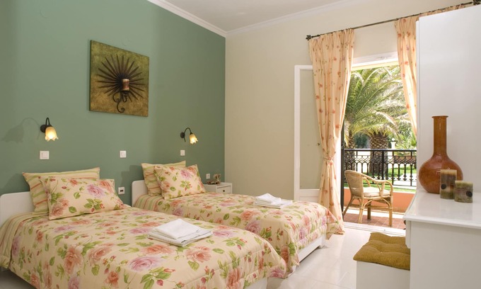 Termenades Apartamento | Apartamento de lujo dentro de la villa con piscina cerca de Sidari