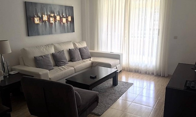 Platja de l'Arenal Apartamento | Apartamento de lujo cerca de la playa del Arenal, Javea. Duerme 8. Totalmente equipado. A / Con lleno