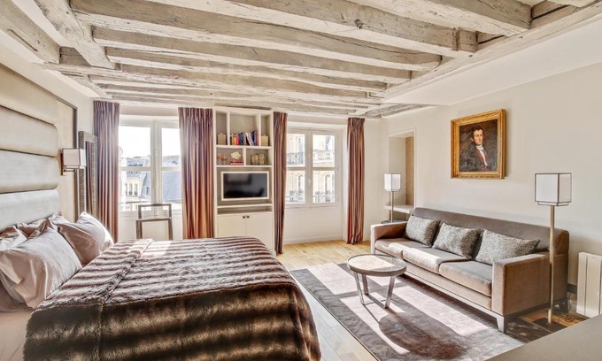 2nd Arrondissement Apartamento | Luxury Apartment Paris Louvre