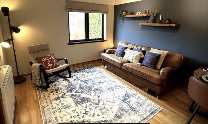 Balloch Apartamento | Luxury apartment, private parking, 15mins- Culloden battlefield, 20- Loch Ness