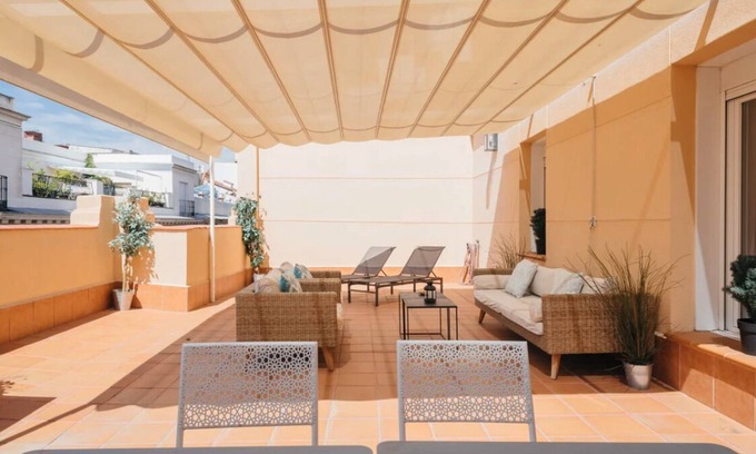 Centro Apartamento | PISO DE LUJO CON 4 HABITACIONES, 4 BAÑOS Y GRAN TERRAZA, FREE WIFI