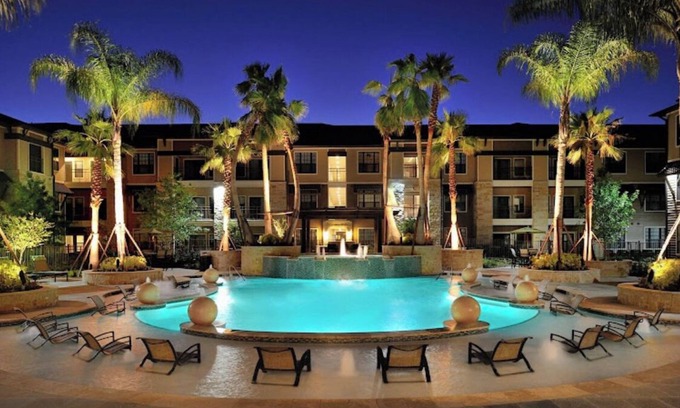 Barker Apartamento | Luxury apartment with updated appliances