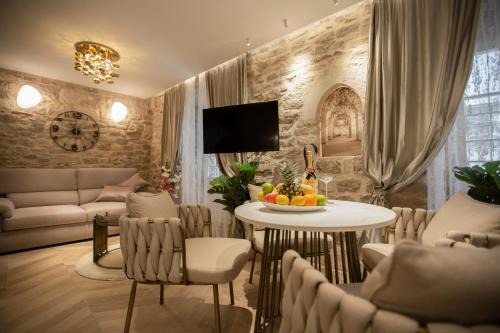 Old Town Apartamento | Luxury Apartments Lilly 1