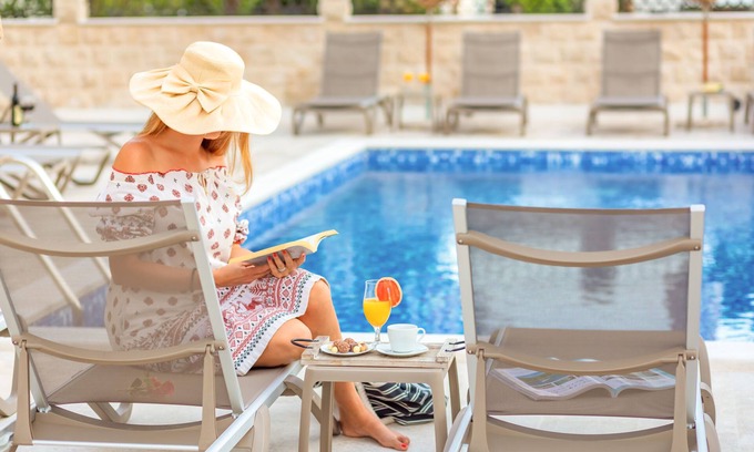 Kaluđerac Apartamento | Luxury Apartments Queen - Triple Studio with Pool